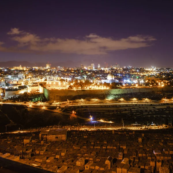 イスラエルのエルサレムの旧市街のスカイライン — ストック写真