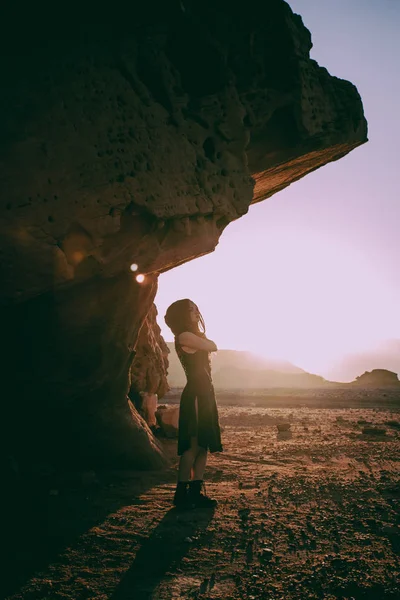 Bella Giovane Donna Timna Deserto Israele Rocce Nel Tempo Del — Foto Stock