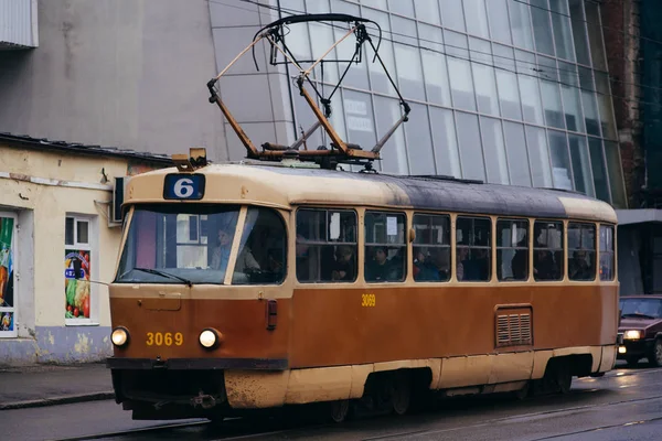 Charków Ukraina Kwietnia 2016 Stary Tramwaj Radzieckiego Deszczowa Pogoda Charkowie — Zdjęcie stockowe