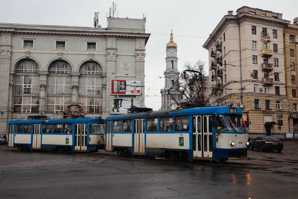 Kharkiv Ukrajna 2016 Április Régi Post Szovjetunió Villamos Esős Időben — Stock Fotó