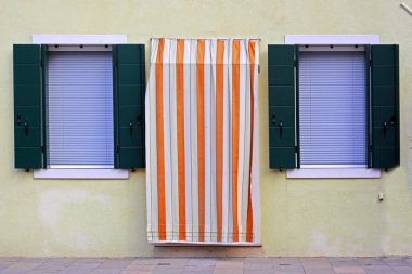 Burano Adası, Venedik, İtalya 'da renkli evler alındı 