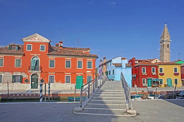 Venice Burano Island Canal Small Colored Houses Boats — Stock Photo, Image