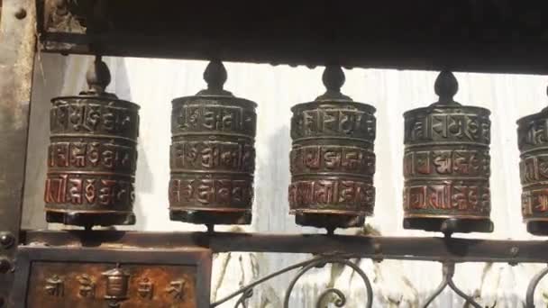 Βουδιστής Προσευχή Τροχούς Στο Νεπάλ — Αρχείο Βίντεο