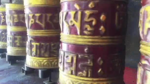 Katmandú Nepal Septiembre 2018 Ruedas Oración Tibetanas Rollos Oración Los — Vídeo de stock