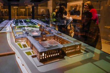 Paris, Fransa, - 3 Ekim 2016 Louvre Musée du Louvre, Paris, 3 Ekim 2016 içinde /Louvre Müzesi model