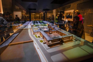 Paris, Fransa, - 3 Ekim 2016 Louvre Musée du Louvre, Paris, 3 Ekim 2016 içinde /Louvre Müzesi model