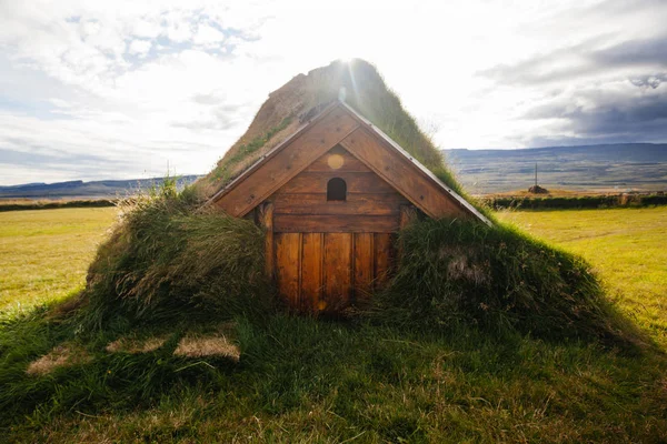 Traditionella Hus Island Återvunna Gamla Kyrka — Stockfoto