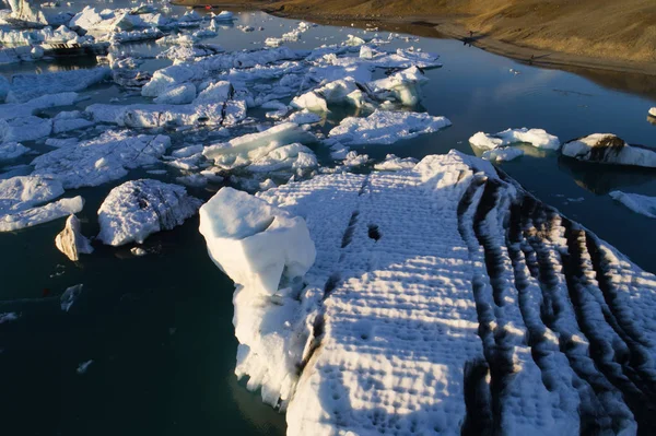 Lagoa Glaciar Islândia Assegurando Pôr Sol — Fotografia de Stock