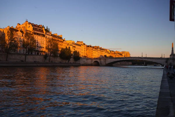 Postales Desde París Río Sena Casas Adosadas Los Soleados Días — Foto de Stock