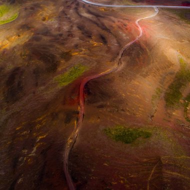 İzlanda hava fotoğrafçılığı insansız hava aracı tarafından çekildi. Hveraronf 'ta etkin volkanizmanın olduğu bir bölgede güzel bir manzara.