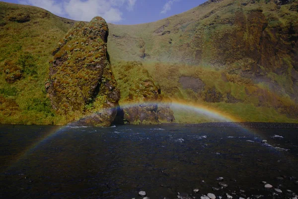 Regenbogen Der Nähe Des Skogafoss Wasserfalls Bei Sonnigem Tag Island — Stockfoto