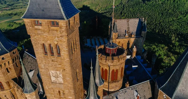 德国著名的霍亨佐伦城堡的空中景观 与Drone合影 — 图库照片