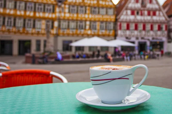 Die Tasse Cappuchino Straßencafé Herrenberg Deutschland — Stockfoto