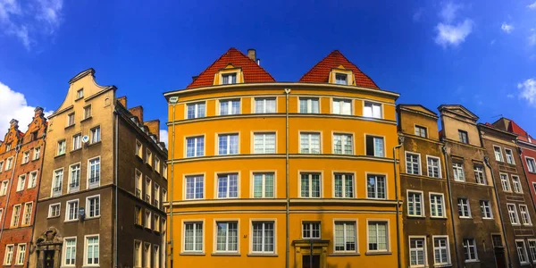 Gdansk Polonya Sokaklarında Güzel Sarı Evler — Stok fotoğraf