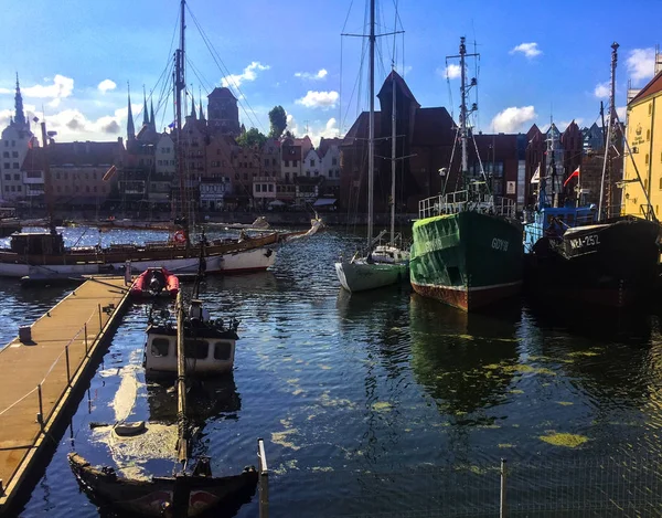 Gdansk Polen September 2018 Schepen Een Haven Aan Rivier Motlawa — Stockfoto