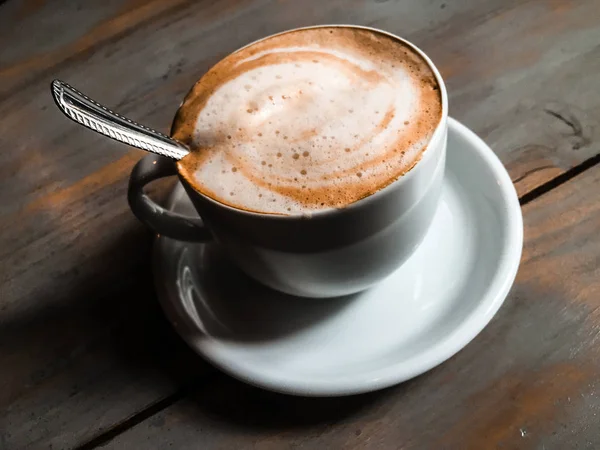 Cappuchino Meja Kayu Kafe — Stok Foto