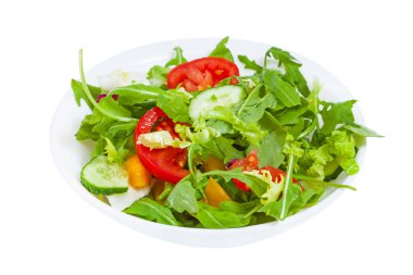 Plaka, izole taze sebze salatası