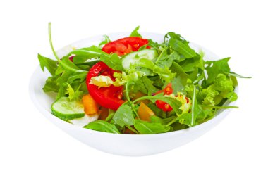 Plaka, izole taze sebze salatası