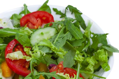 Plaka, izole taze sebze salatası