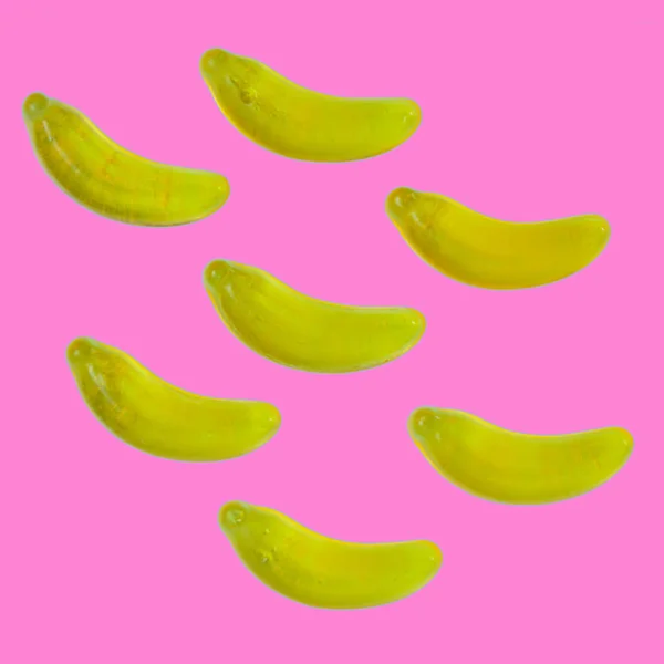 Banaan Gele Gelei Snoepjes Roze Achtergrond — Stockfoto