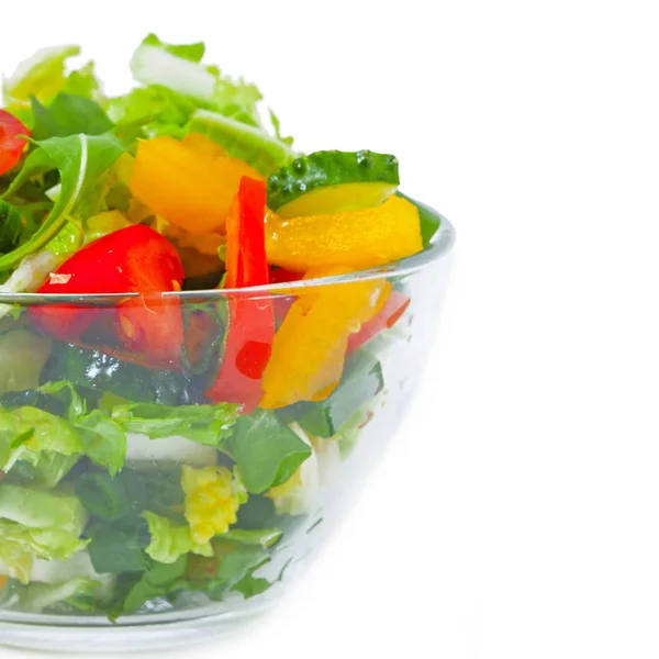 Salade Légumes Frais Dans Une Assiette Isolée — Photo