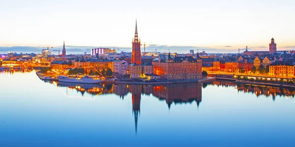 Schilderachtige avond panorama van stockholm, Zweden — Stockfoto