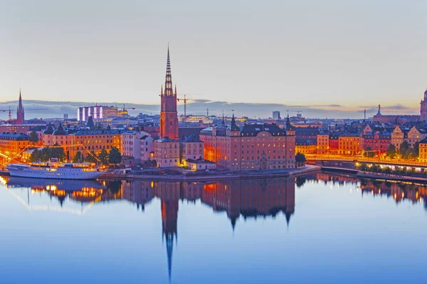 Schilderachtige avond panorama van stockholm, Zweden — Stockfoto