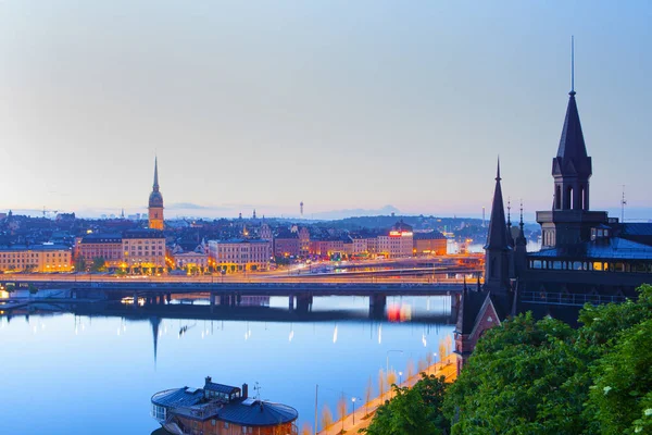 Schilderachtige avond panorama van stockholm, Zweden — Stockfoto