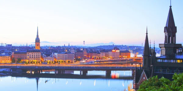 Schilderachtige avond panorama van stockholm, Zweden — Stockfoto