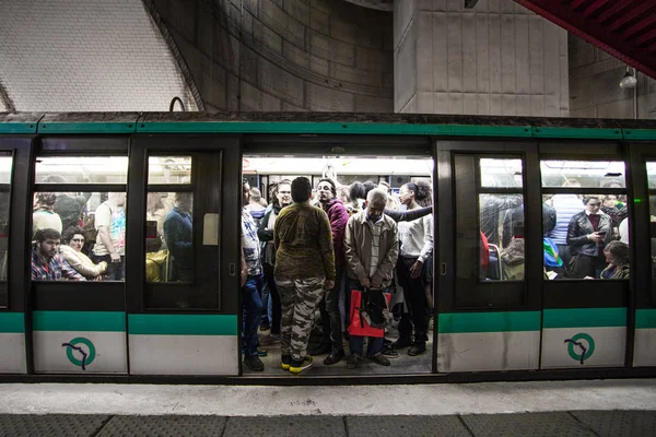 Paříž Francie Paříž Metro Interiér Září 2016 Druhé Nejrušnější Podzemní — Stock fotografie