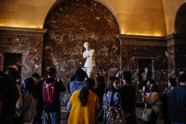 Paris, Fransa - 30 Aralık: Milo Venüs heykeli Ekim 2 ,