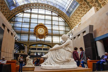 Paris, Fransa - 3 Ekim 2016: Musée d'Orsay, iç ben