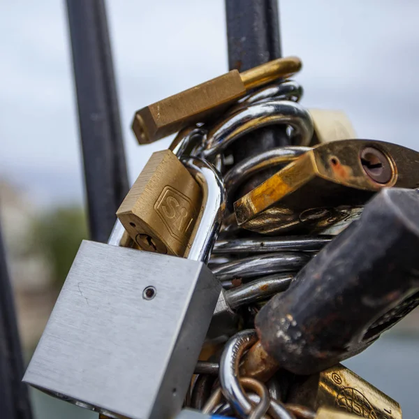 Paris Francja Października 2016 Kłódek Miłości Pont Archevche Paryżu Tysiące — Zdjęcie stockowe