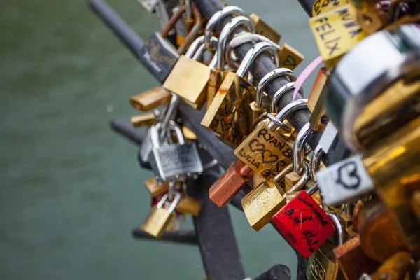 Paris Francja Października 2016 Kłódek Miłości Pont Archevche Paryżu Tysiące — Zdjęcie stockowe