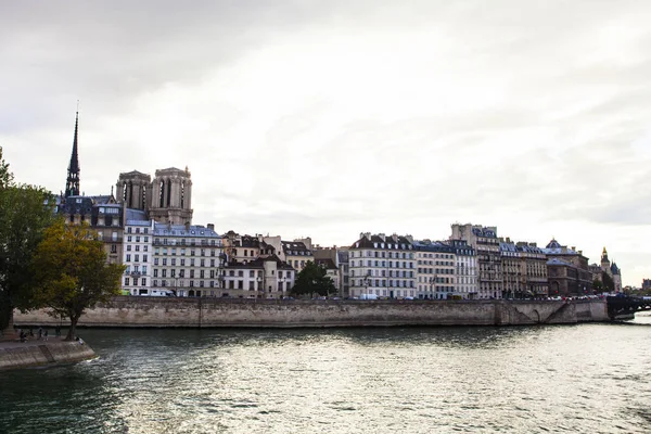 París Francia Octubre 2016 Mira Sena Isla Cite Desde Petit —  Fotos de Stock