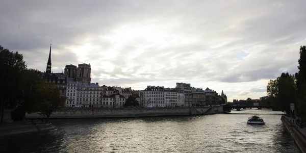 París Francia Octubre 2016 Mira Sena Isla Cite Desde Petit —  Fotos de Stock