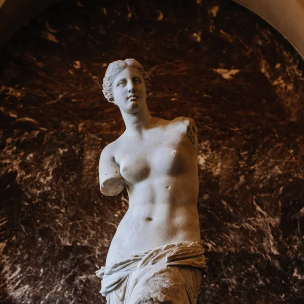 PARIS, FRANÇA - OUTUBRO 2, 2016: A estátua de Vênus de Milo Agosto — Fotografia de Stock