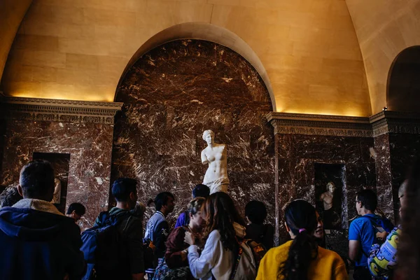 Paris, Francja - 30 grudnia: Posąg Wenus z Milo, 2 października , — Zdjęcie stockowe