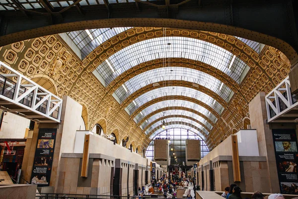 Paris, França - 3 de outubro de 2016: Interior do Musee d 'Orsay i — Fotografia de Stock