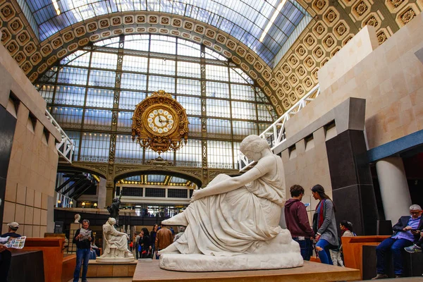 París, Francia - 3 de octubre de 2016: Interior del Museo de Orsay i — Foto de Stock