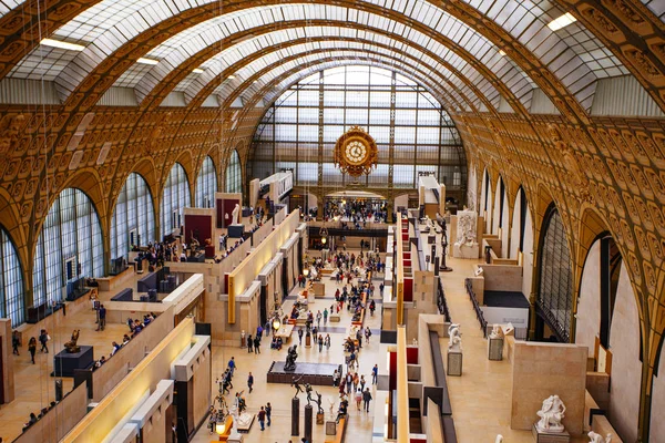 Париж, Франция - 3 октября 2016 г.: Интерьер Музея Орсе i — стоковое фото
