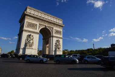 Paris - 6 Ekim 2016:: zafer takı de l Etoile (arc de triomphe). Anıt Jean Chalgrin tarafından 1806 yılında Paris, Fransa, 6 Ekim 2016 üzerinde tasarlanmıştır