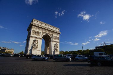 Paris - 6 Ekim 2016:: zafer takı de l Etoile (arc de triomphe). Anıt Jean Chalgrin tarafından 1806 yılında Paris, Fransa, 6 Ekim 2016 üzerinde tasarlanmıştır