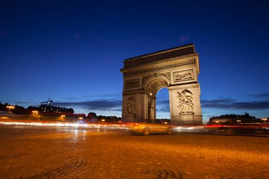 Paris - 6 Ekim 2016:: zafer takı de l Etoile (arc de triomphe). Anıt Jean Chalgrin tarafından 1806 yılında Paris, Fransa, 6 Ekim 2016 üzerinde tasarlanmıştır