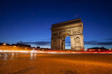 Paris - 6 Ekim 2016:: zafer takı de l Etoile (arc de triomphe). Anıt Jean Chalgrin tarafından 1806 yılında Paris, Fransa, 6 Ekim 2016 üzerinde tasarlanmıştır
