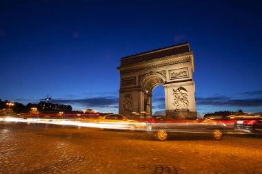 Paris - 6 Ekim 2016:: zafer takı de l Etoile (arc de triomphe). Anıt Jean Chalgrin tarafından 1806 yılında Paris, Fransa, 6 Ekim 2016 üzerinde tasarlanmıştır