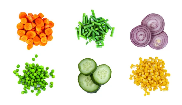 Conjunto de diferentes verduras congeladas aisladas en blanco —  Fotos de Stock