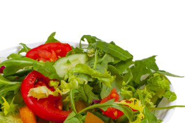 Plaka, izole taze sebze salatası