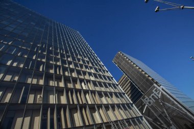 Paris, Fransa-4 Ekim 2016-1995 yılında Inşa edilmiş, Landmark cam bina Bibliotheque Nationale Francois Mitterrand Paris 'te Fransız mimar Dominique Perrault tarafından dört açık kitap olarak tasarlandı.