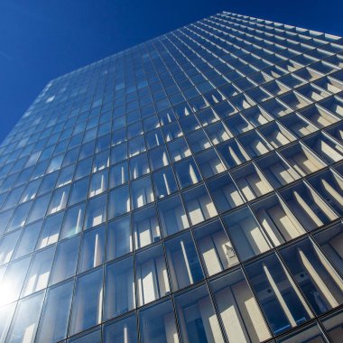 Paris, Fransa-4 Ekim 2016-1995 yılında Inşa edilmiş, Landmark cam bina Bibliotheque Nationale Francois Mitterrand Paris 'te Fransız mimar Dominique Perrault tarafından dört açık kitap olarak tasarlandı.